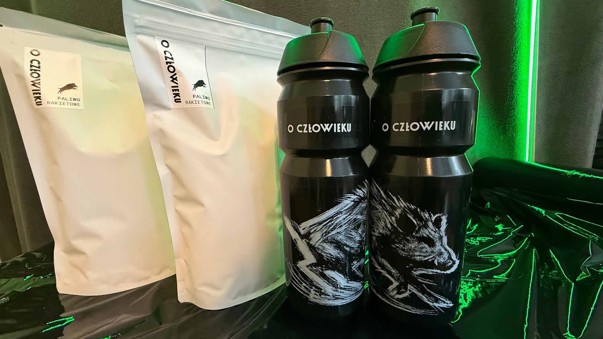CZARNY DZIKUS 2x Paliwo rakietowe 1.8 kg (10x160 g CHO) O-CZŁOWIEKU +2 NOWE bidony